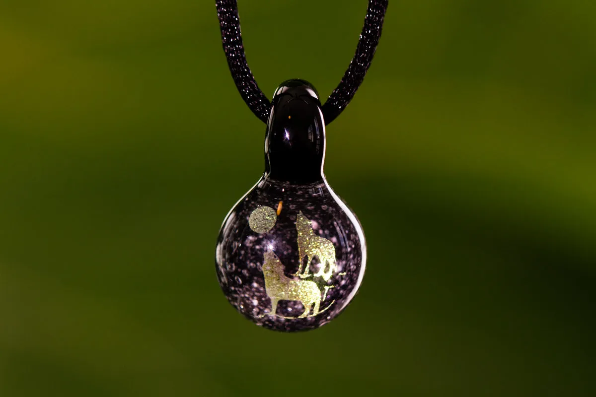 Howling Wolf Hologram Pendant with Infused Cremation Ash